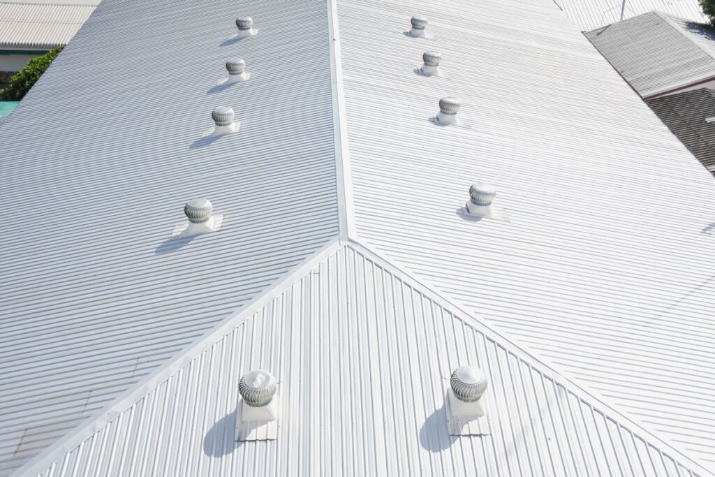 metal sheet roofing on commercial construction