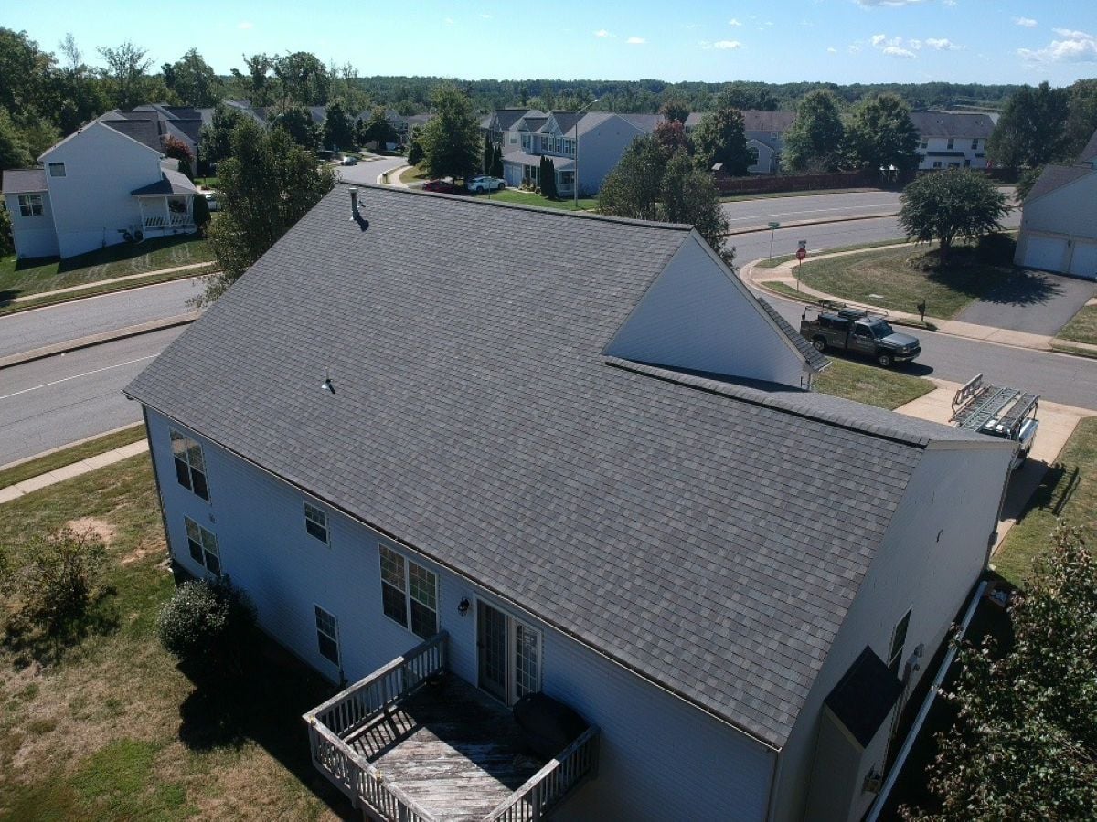 trusted roofing company Springfield Roofing project grey shingles house