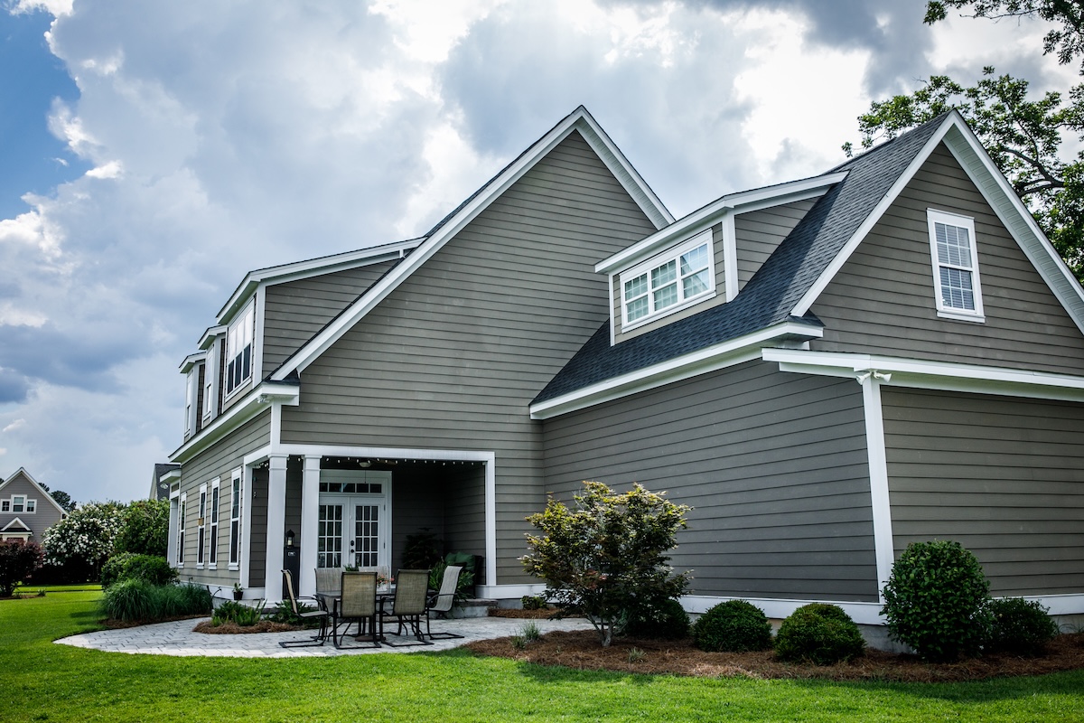 Craftsman Cottage Style Modern siding styles