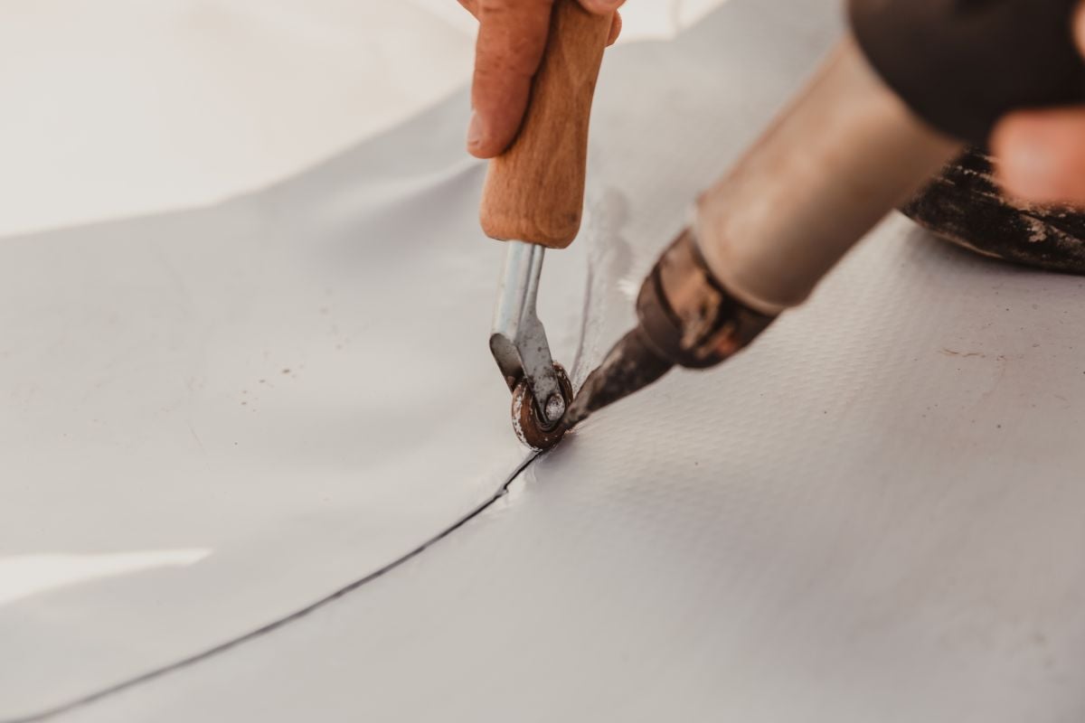 Tools for welding and application of pvc and tpo synthetic membrane